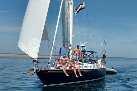 Moment gently sailing to Herring Cove